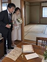 7年間介護した私を捨てた夫――愛人を連れて帰宅すると、寝たきりの母も介護ベッドも消えていた