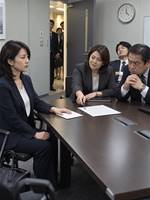 同じ部署の社員が月30万〜50万円もらう中、私の月給だけは18万円だった