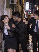 無能社員を演じていた俺、上司を救って正体がバレる